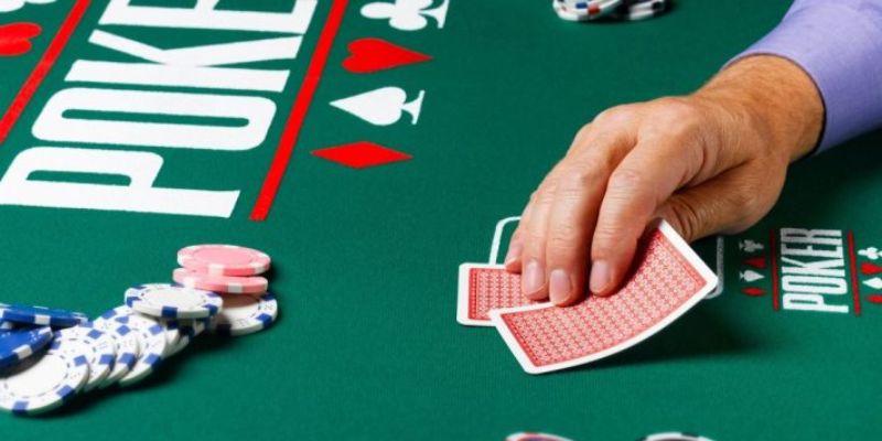 Thứ tự chơi Poker trong mỗi ván cược tại VSBET